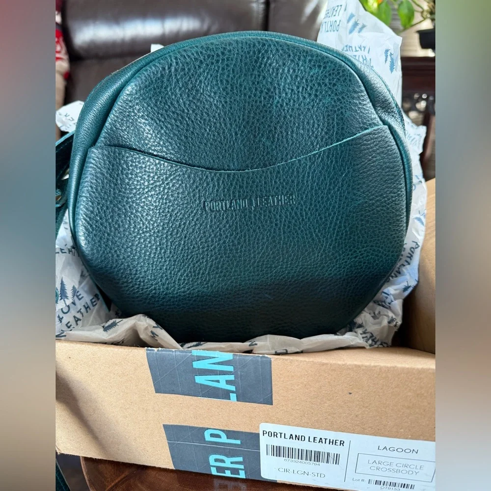 Portland Leather Goods Large Lagoon Circle - Picture 1 of 8